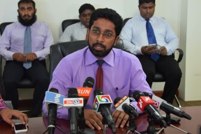 ޗާޓުން ބޭރުން ވެރިކަމާ ތޮޅެން ނުހައްދަވާ، އިންތިހާބުތަކުގައި ވާދަކުރައްވާ: ހޯމް މިނިސްޓަރު