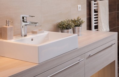 ނިއު އޭޖްގެ ކްރެޝަލް، ކޮލިޓީ ފާހާނަ ފިޓިން ބްރޭންޑެއް!