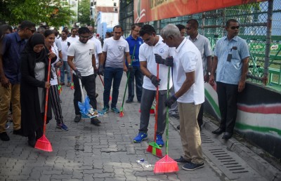 މާލެއިން އެކަނި ވެސް 20 ޓަނުގެ ޕްލާސްޓިކް
