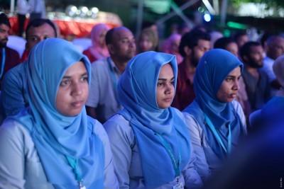 10 ޑޮކްޓަރަކަށާއި 10 ނަރުހަކަށް ސަރުކާރުން ފްލެޓް ދީފި