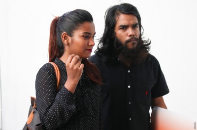 ލަވަކިޔުންތެރިޔާ އަޝްރާއާއި އޭނާގެ ލޯބިވެރިޔާގެ މައްޗަށް މަސްތުވާތަކެތި ޓްރެފިކްކުރުމުގެ ދައުވާ އުފުލައިފި