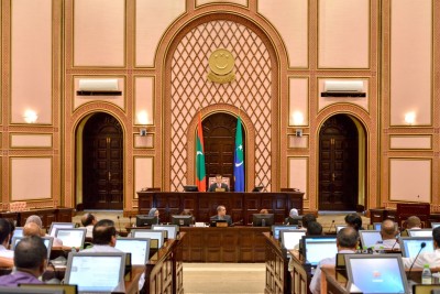 މަޖިލީހުގެ ސިސްޓަމްތަކަށް ދިމާވި މައްސަލައަކާ ގުޅިގެން ޖަލްސާ ނިންމާލައިފި