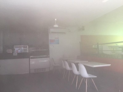 ރޯވީ ސްކޫޕް ރެސްޓޯރެންޓުގެ ބަދިގޭގައި، އަލިފާންގަނޑު ނިއްވާލައިފި