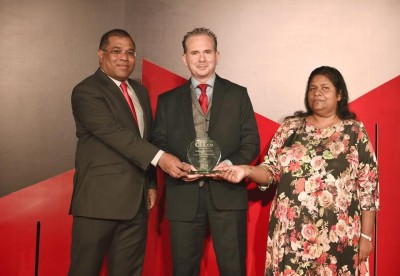 ބީއެމްއެލްގެ ސީއީއޯއަށް އިތުުރު ނައިބެއް، އިސް މަގާމުތަކަށް ބޮޑު ބަދަލެއް