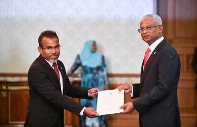 ފުރަތަމަ 100 ދުވަހުގެ ވައުދުތަކުގެ ތެރެއިން ފަސް ވައުދެއް އޭޖީ އޮފީހުން ފުރިހަމަ ކޮށްފި