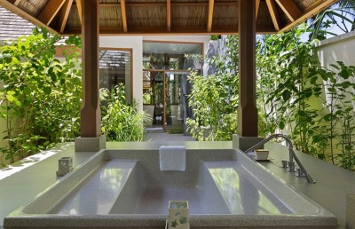 ބޮޑު މަރާމާތަކަށް ފަހު ކޮންރެޑް ރަންގަލީގެ ބީޗްވިލާ ހުޅުވައިފި