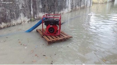 ތިނަދުއަށް ބޯކޮށް ވާރޭވެހި ފެންބޮޑުވުމުން އެމްއެންޑީއެފުން ހަރަކާތްތެރިވާން ފަށައިފި