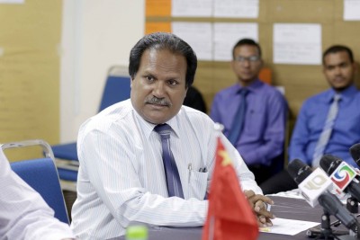 އީސީއަށް ކުރިން ފޯމް ހުށަހެޅި ސިވިލް ސާވަންޓުންގެ ސަސްޕެންޝަން އުވާލައިފި