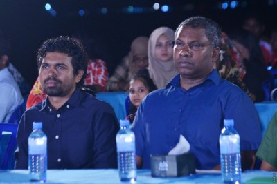 ދޫގަސް ވިއްކާނުލައި މައްސަލަ ހައްލުކުރަން މަޝްވަރާ ފަށައިފި