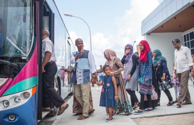 ބަސް ދަތުރަށް ފައިސާ ދައްކަންޖެހޭނީ ކާޑުން، ޓިކެޓެއް ނުވިއްކާނެ