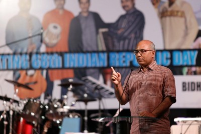 އިންޑިއާ ސަފީރުގެ ތައުރީފް ދިވެހި ޒުވާނުންނަށް!