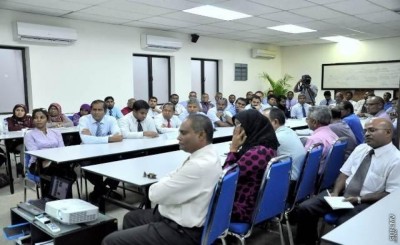 ސިވިލް ސާވަންޓުންނަށް ސްޓަޑީ ލޯން ސުކީމެއް ތައާރަފް ކުރަނީ