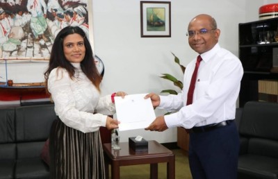 ސްވިޑުން އިން ރާއްޖޭގެ އޮނަރަރީ ކޮންސުލް އަކަށް މަރީ