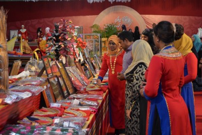 މަންޒަރު ބަދަލުކޮށްލި ދިވެހި "ހީވާގި ކަނބަލުން"