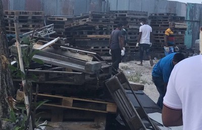 މާލޭގެ މަގުތަކުން 600 އަށްވުރެ ގިނަ ޕެލެޓު ނަގައިފި