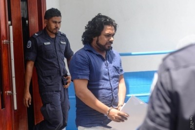 ފިރިމީހާ ގައުމަށް ފޮނުވައިދިނުމަށް ސްނައިޕަރުގެ އަންހެނުން އެދިއްޖެ
