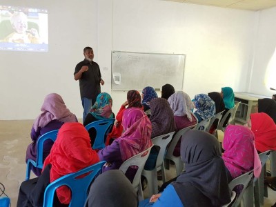 މުލަކު އަތޮޅުގެ ކުޑަކުދިންނަށް ޑރ. ނިޔާފުގެ ހަދިޔާއެއް، އަތޮޅުގެ ހާއްސަ ޝުކުރު!