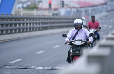 ހެލްމެޓް ގަނެދޭނެ ބަޔަކު ހޯދަން ޓްރާންސްޕޯޓު އޮތޯރިޓީން އިއުލާންކޮށްފި