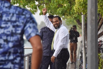 އިމްރާންގެ އިސްތިއުނާފު އަޑުއެހުމެއް ގިނަ ދުވަސްތަކަކަށްފަހު އަންގާރަ ދުވަހު