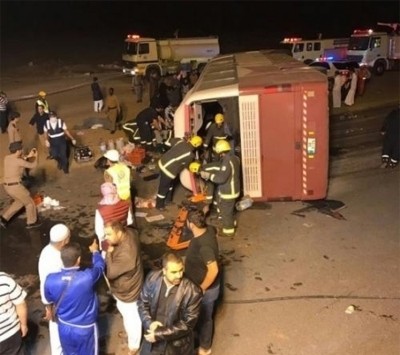 އުމުރާވެރިން ދަތުރުކުރި ބަހެއް ފުރޮޅާލައި 7 މީހުން މަރުވެ، 31 މީހުން ޒަޚަމްވެއްޖެ