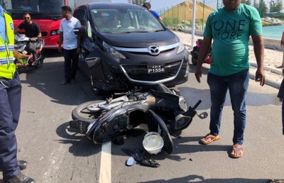 ހައިވޭގައި އެކްސިޑެންޓެއް ހިނގައި މީހެއްގެ ފައި ބިނދިއްޖެ