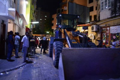 ކުނޫޒު ކުރިމަތީ މަގު ހެދުމުގެ މަސައްކަތެއް ފަށައިފި