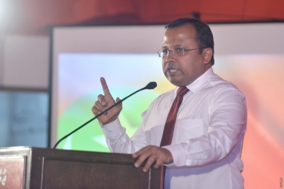 ފޯނު އަތުލުމަށްފަހު، އަބްދުﷲ ރިޔާޒު ދޫކޮށްލައިފި