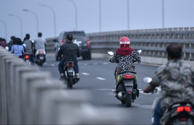 މި މަހު ޓްރެފިކް ގަވައިދާ ހިލާފުވި ދޮޅު ހާހަށް ވުރެ ގިނަ މީހުން ޖޫރިމަނާކޮށްފި