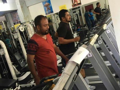 "ނޯޓީ 40"ގެ ބައެއް ތަރިން ބަރުދަން ލުއިކުރަން ފަށައިފި