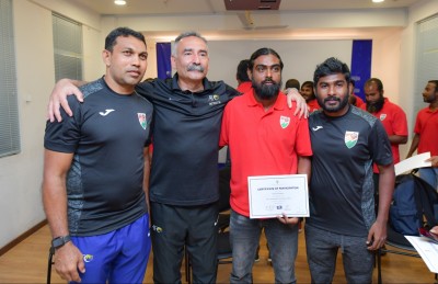 އަހަރުތަކަށް ފަހު ގޯލްކީޕަރުންގެ ތަމްރީންތަކަށް އަލިމަގެއް