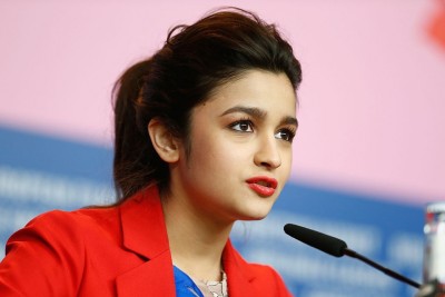 ގައުމީ އެވޯޑު ނުލިބުމުން ދެރައެއް ނުވޭ: އާލިއާ ބަޓް