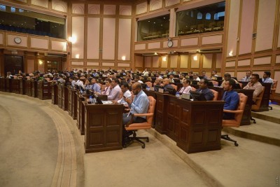 މަޖިލީހުގެ ޖަލްސާއެއް މިރޭ، އިމާރާތްކުރުމާ ބެހޭ ބިލް ފާސްކޮށް ޗުއްޓީއަށް ދަނީ