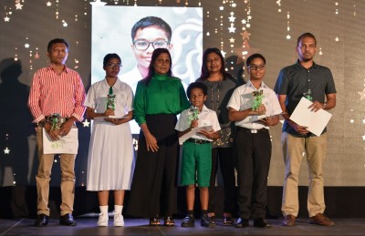 އަމީނިއްޔާ ސްކޫލުގެ އަލިމަސް ޔޫބިލް ކުލަގަދަކޮށް ފާހަގަކުރަނީ