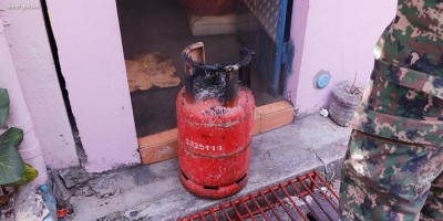 މާފަންނު ގެއެއްގެ ބަދިގޭގައި ހުރި ގޭސްފުޅިއެއްގައި ރޯވެ، ބޮޑެތި ގެއްލުންތަކެއް ވެއްޖެ