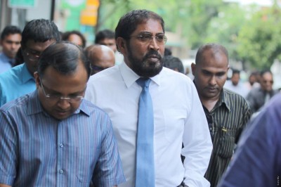 ކޯޓު އަމުރެއްގެ ދަށުން ފުލުހުން ގާސިމްގެ ފޯނު އަތުލައިފި