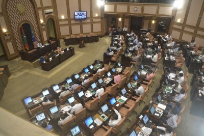 ޔާމީންގެ މަރާ ގުޅިގެން މަޖިލީހަށް ކުއްލި މައްސަލައެއް