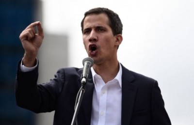 ވެނެޒުއޭލާގެ އިދިކޮޅު ލީޑަރަކީ "ރައީސް" ކަމަށް ހުޅަނގުން ބަލައިގެންފި