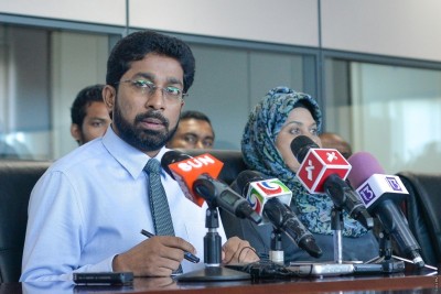 އަމިއްލައަށް މަރުވާ މީހުންގެ ހަބަރުތައް ފެތުރުމުގައި ސަމާލުވާން ޖެހޭ: އަޒްލީން