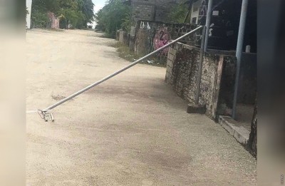 ކޮނޑޭގެ މަގުބައްތިތައް ބަޔަކު ތަޅާލައިފި