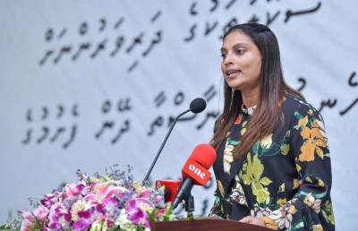 މޫނު ބުރުގާ އަޅާތީ ވަކިކުރި ޓީޗަރުންނަށް ވަޒީފާ އަލުން ދީފި
