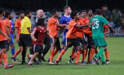 ކީޕަރު އިމްރާން ދެ މެޗަށް ސަސްޕެންޑްކުރުމުން ޓަވަރޭޒް ރުޅިގަދަވެއްޖެ!