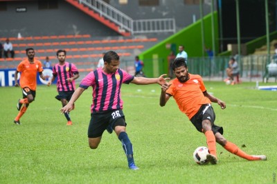 ޔޫވީ ބަލިކޮށް، އީގަލްސް އަލުން ތާވަލުގެ ހަތަރުވަނައަށް