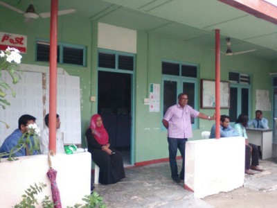 ކަރަންޓު ނެތިގެން ދާންދޫ ކައުންސިލްގެ ޚިދުމަތްތައް ހުއްޓި މުވައްޒަފުން ބޭރުގައި