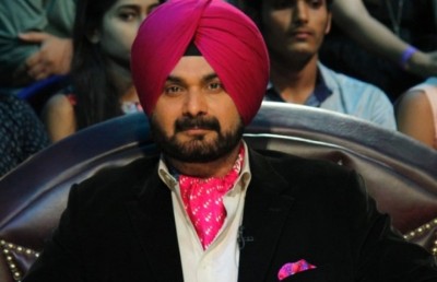 "ދަ ކަޕިލް ޝަރުމާ ޝޯ" އިން ނަވްޖޯތު ސިންގް ސިދޫ ބޭރުކޮށްލައިފި