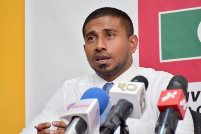 ބިރުން އެންމެ ފިޔަވަޅެއްވެސް ފަހަތަކަށް ނުޖެހޭނަން: މަހުލޫފު