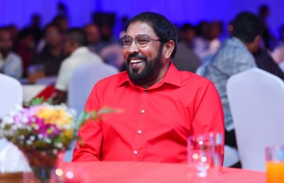 ޕީޕީއެމް/ ޖޭޕީ: ހިތްހަމަނުޖެހުމާއި ކޯޅުންގަނޑެއްގައި!