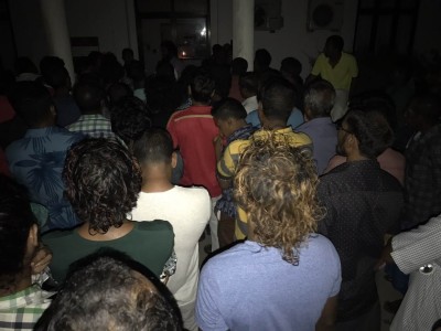 އަލިފުށިން ކަރަންޓް ކެނޑި މުޅި ރަށް ކަނު އަނދިރީގައި!
