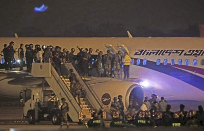 ބޯޓު ހައިޖެކް ކުރި މީހާގެ އަތުގައި އޮތީ ފޭކް ފިސްތޯލައެއް