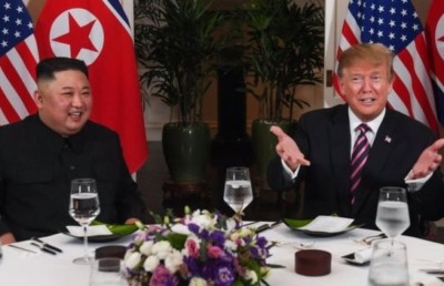 ޓްރަމްޕާއި ކިމްގެ ސަމިޓް ފެއްޓެވީ ރޭގަނޑުގެ ފަރިއްކޮޅަކުން