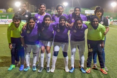 އަވަ އެފްޓީއާއި ޓީރެކްސް ސެމީއަށް
